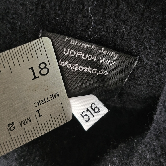 OSKA Oversized Asymmetric Artsy Black Cropped Wool Sweater Pullover Jenby Size M - Picture 12 of 15